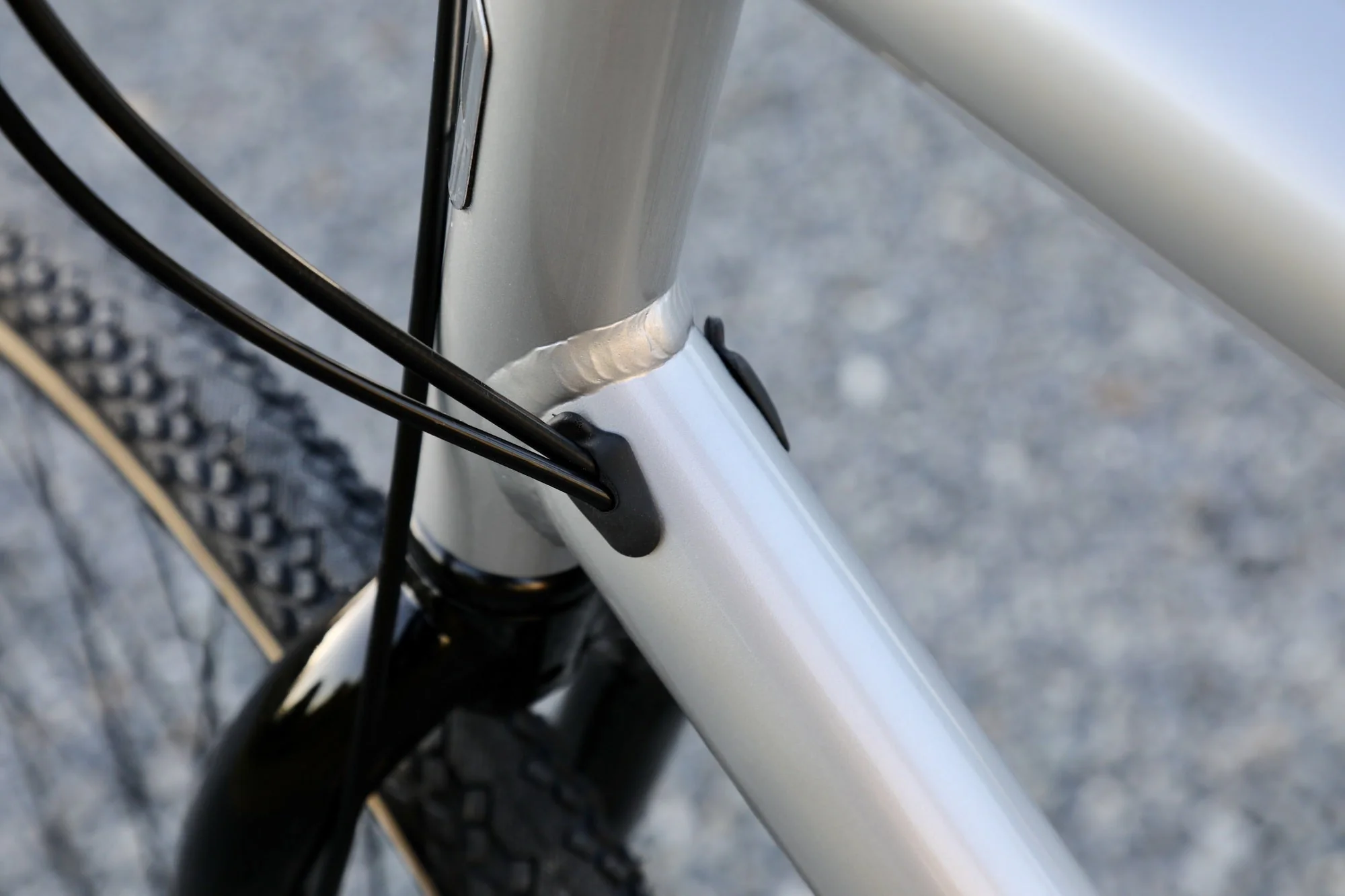 Marin Kentfield 2 - Silver Hybrid Bike - Image 12