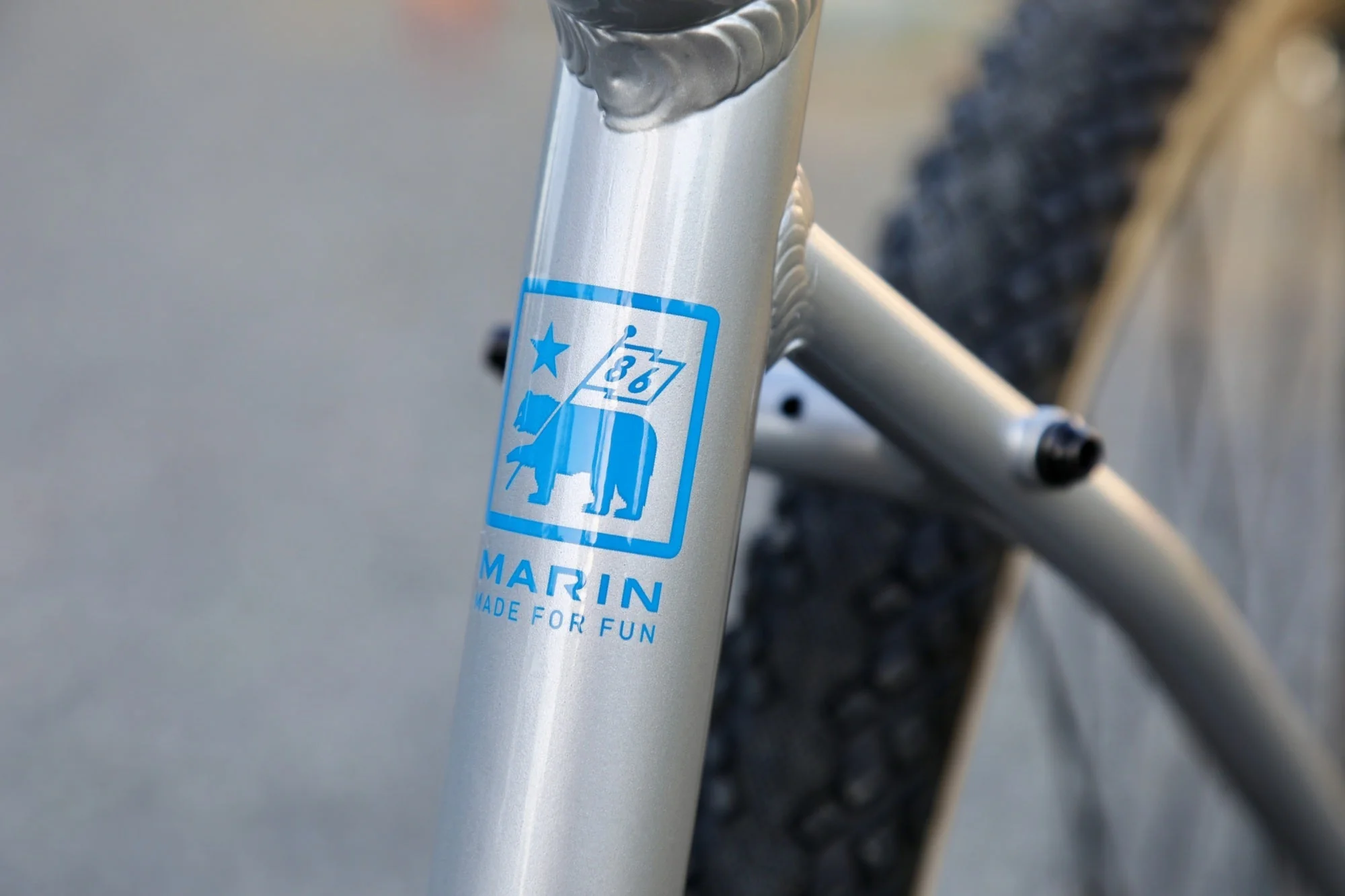 Marin Kentfield 2 - Silver Hybrid Bike - Image 6
